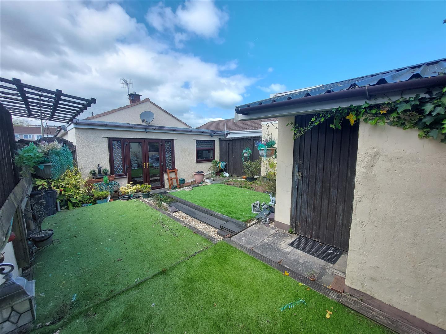Heol Nantlais, Gorseinon, Swansea, SA4 4LS